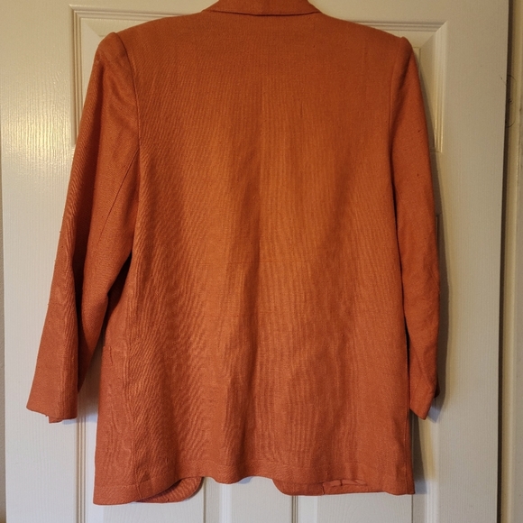 Linen Blazer - Picture 2 of 3